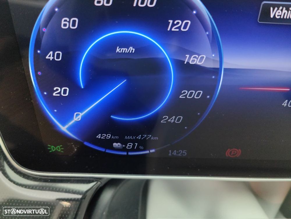 Mercedes-Benz EQE - 12