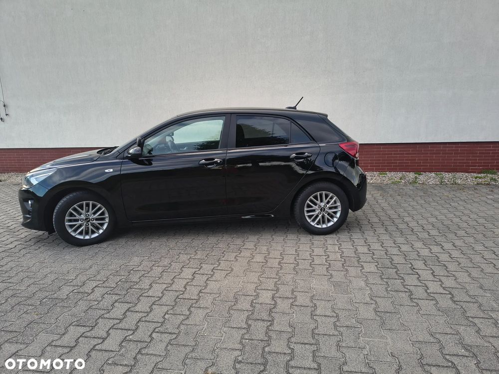 Kia Rio - 7