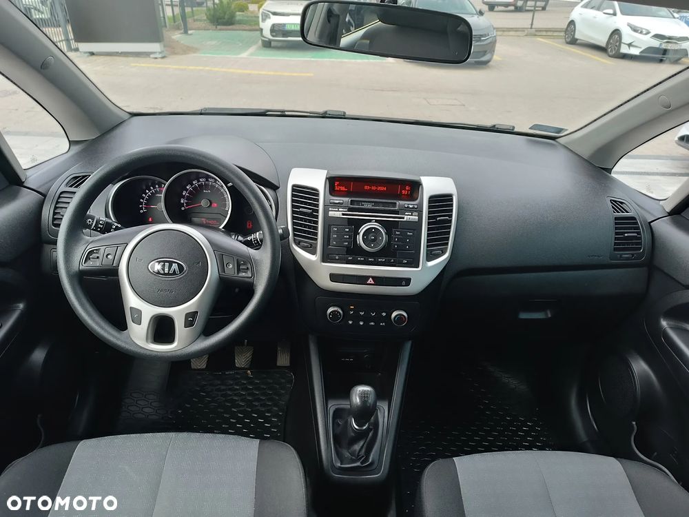 Kia Venga - 11