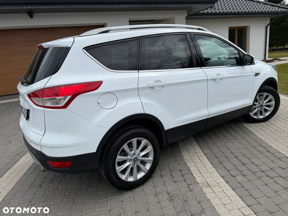 Ford Kuga 2.0 TDCi 2x4 Titanium - 12