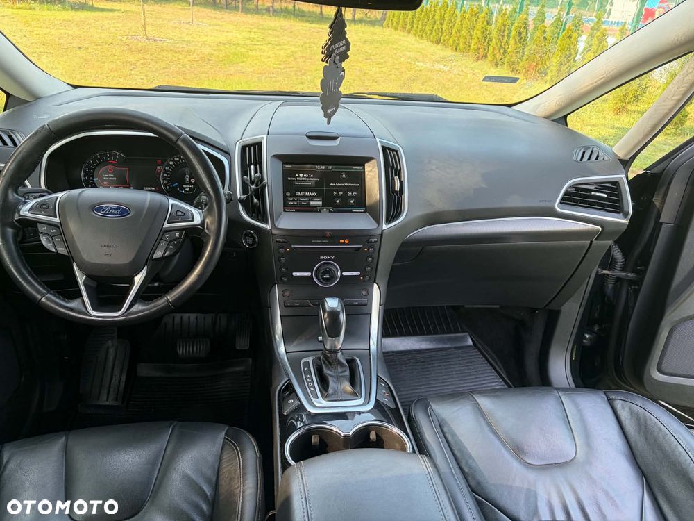 Ford S-Max - 17