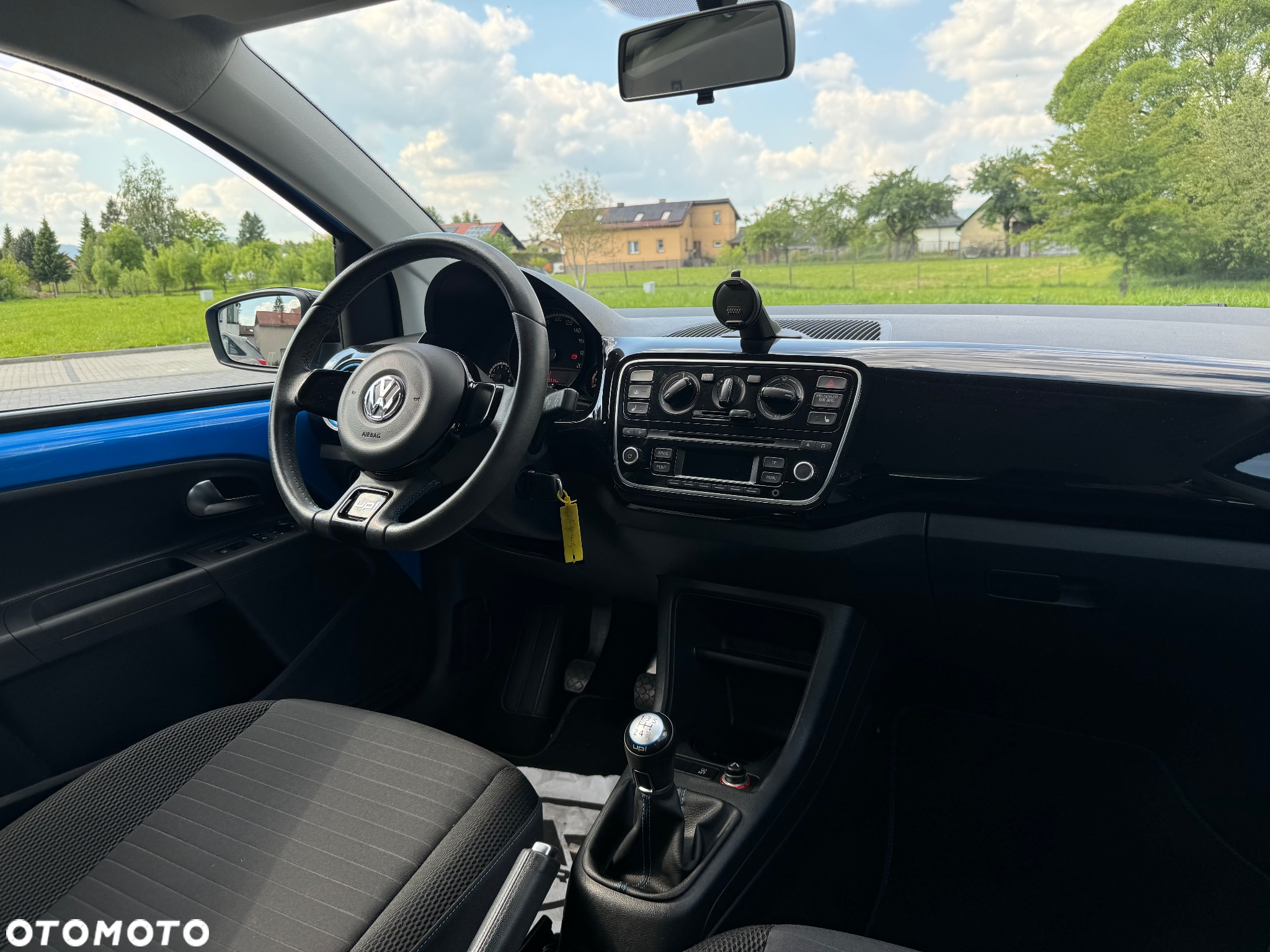 Volkswagen up! (BlueMotion Technology) sound - 10