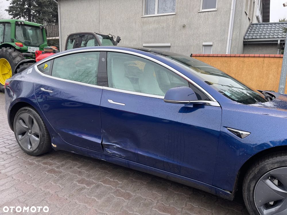 Tesla Model 3 - 38