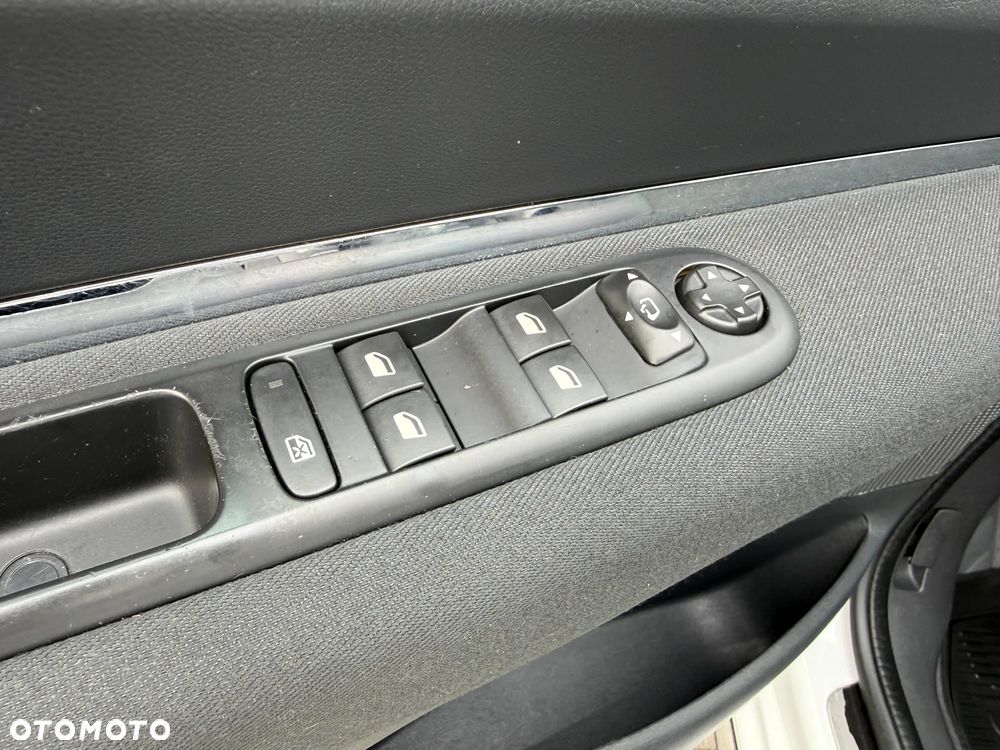 Peugeot 3008 BlueHDi 120 Stop & Start Style - 16