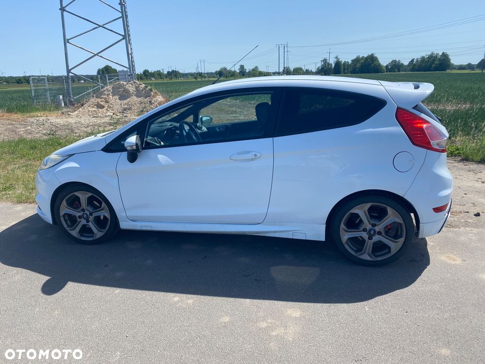 Ford Fiesta ST2 - 1
