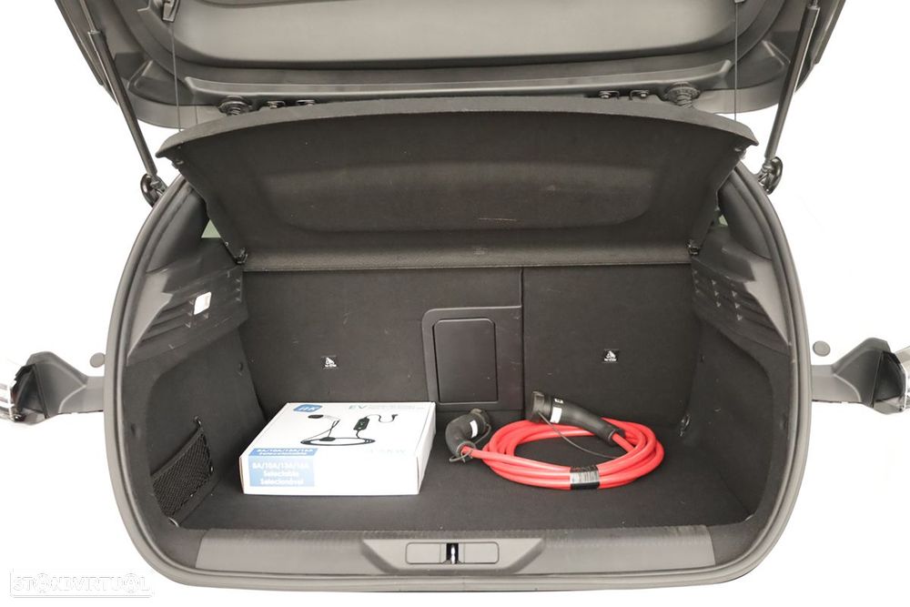 Peugeot e-308 54 kWh Allure - 23