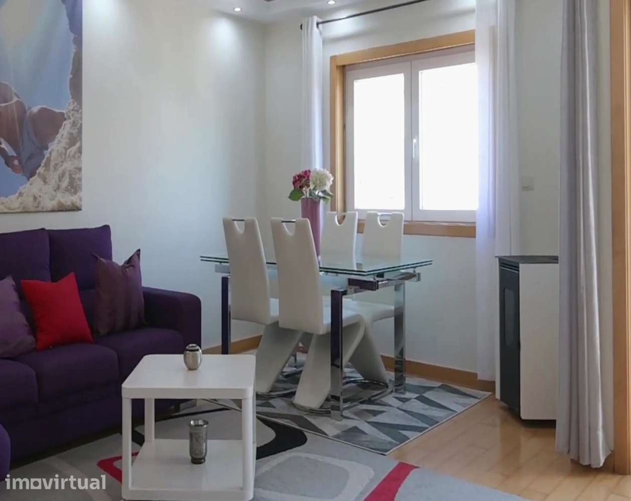 T2 Duplex com varanda e garagem na Amadora - Grande imagem: 5/23