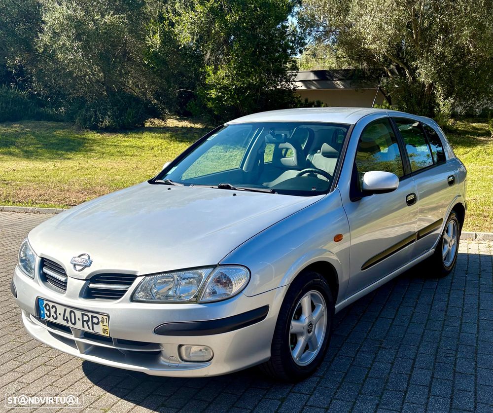 Nissan Almera 1.5 Luxury - 4