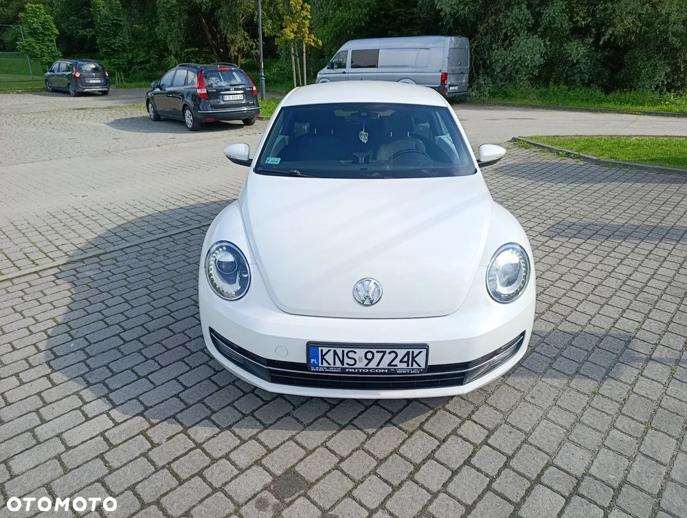 Volkswagen Beetle 1.6 TDI DPF DSG Blue Motion Technologie Exclusive Design - 4