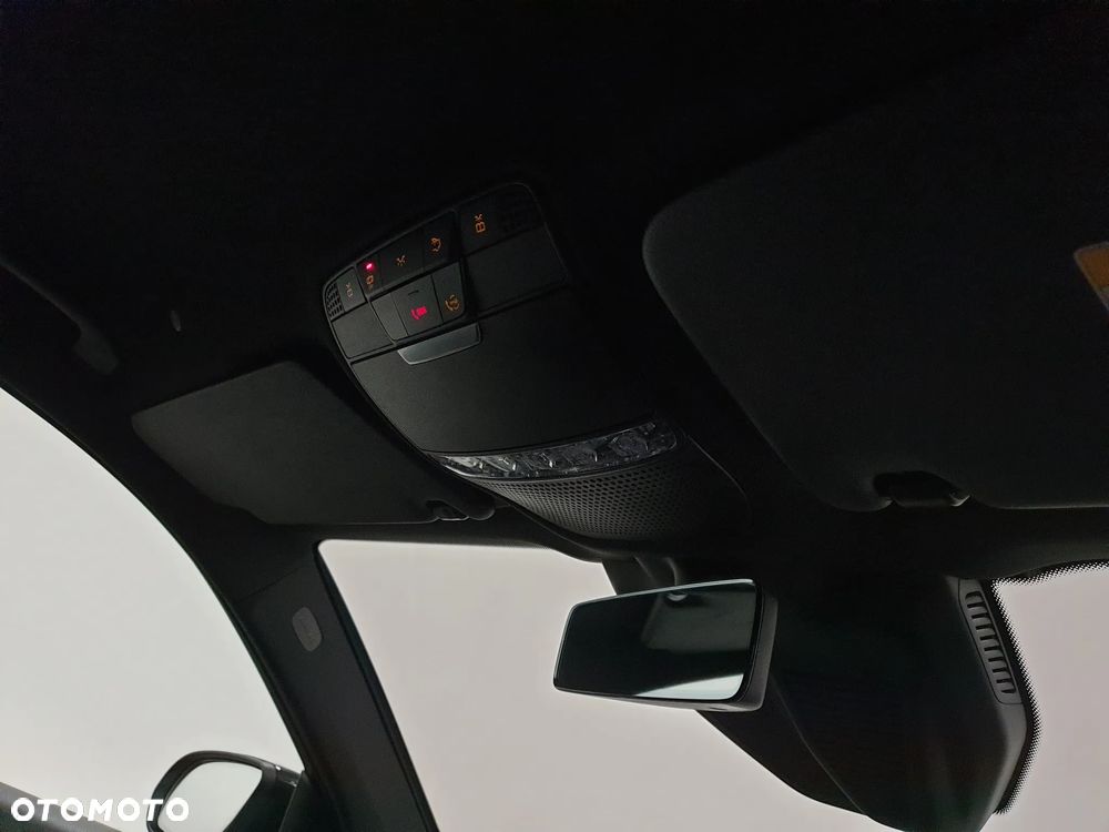 Mercedes-Benz GLC 300 de 4Matic 9G-TRONIC AMG Line Plus - 34