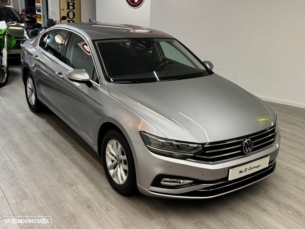 VW Passat 2.0 TDI Business DSG - 23