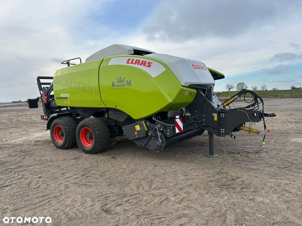 Claas 660 tys netto Claas Quadrant 4200 - 1