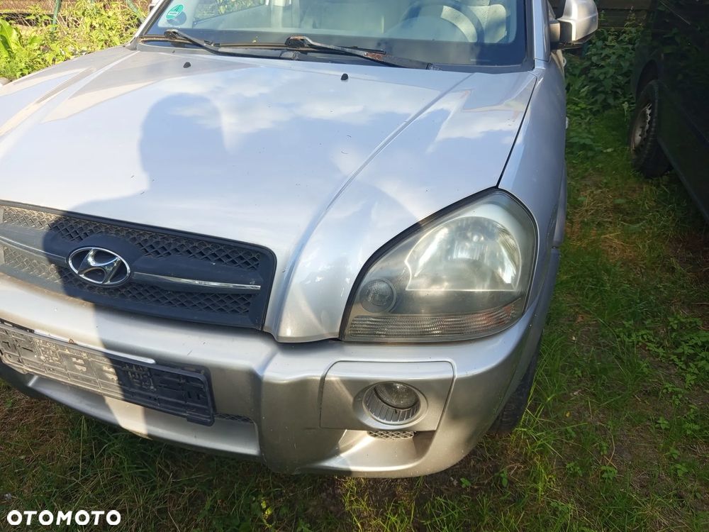 hyundai tucson 08 yk klapa tył lampa  zderzak  poznan - 2