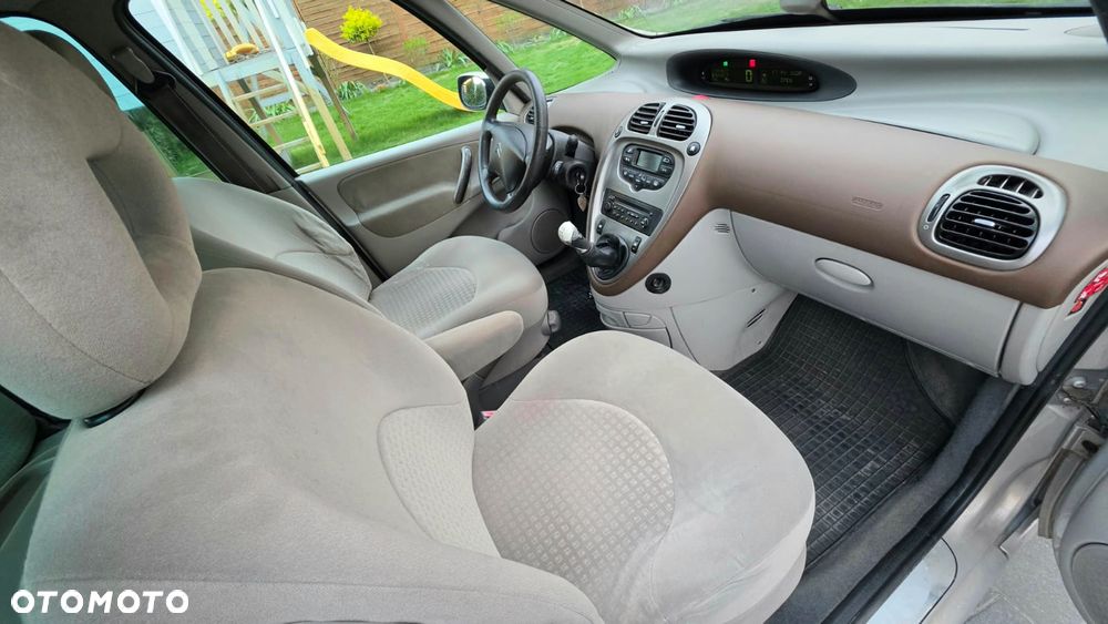 Citroën Xsara Picasso 1.6 16V Magic - 4