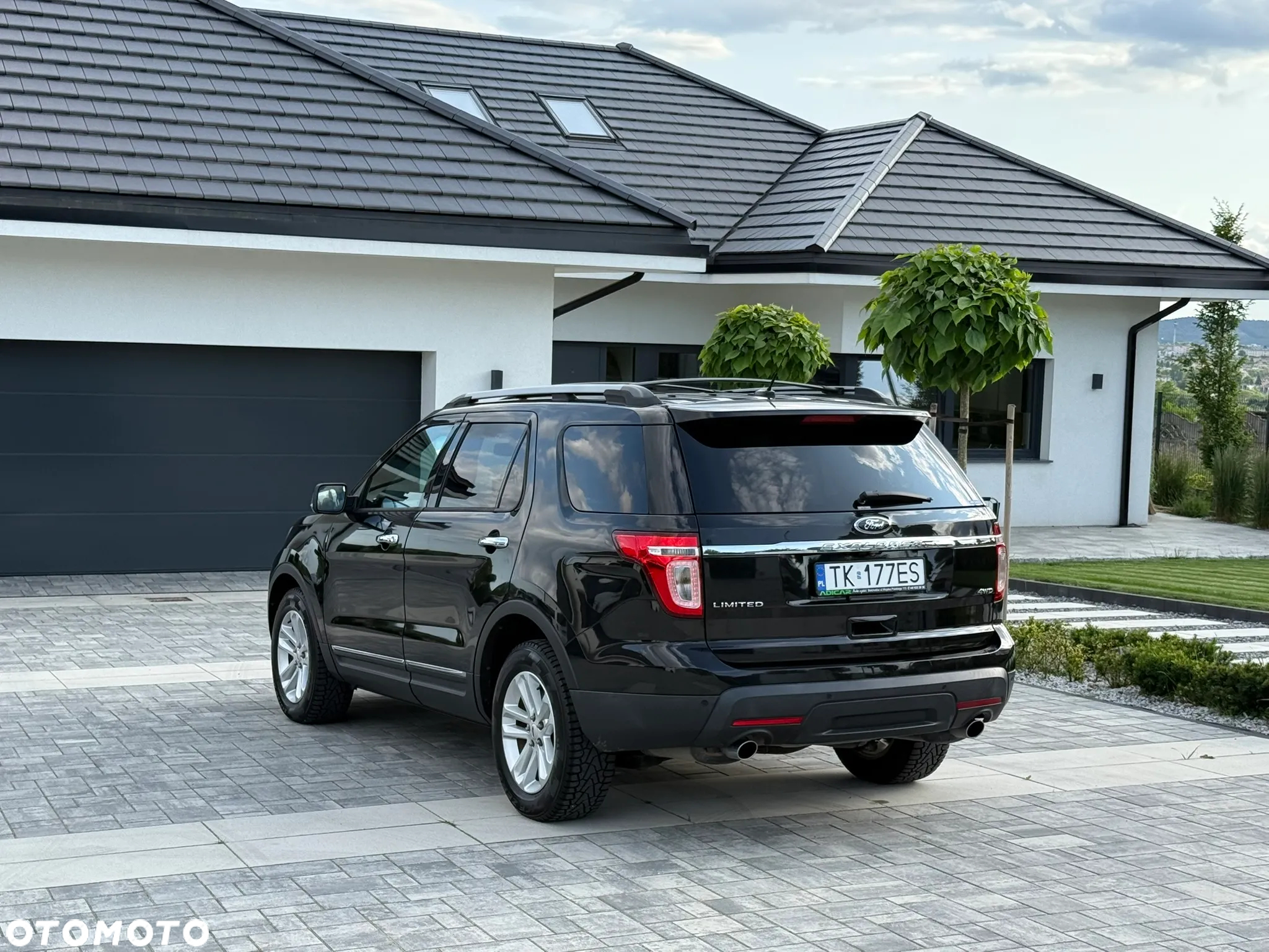 Ford Explorer - 11