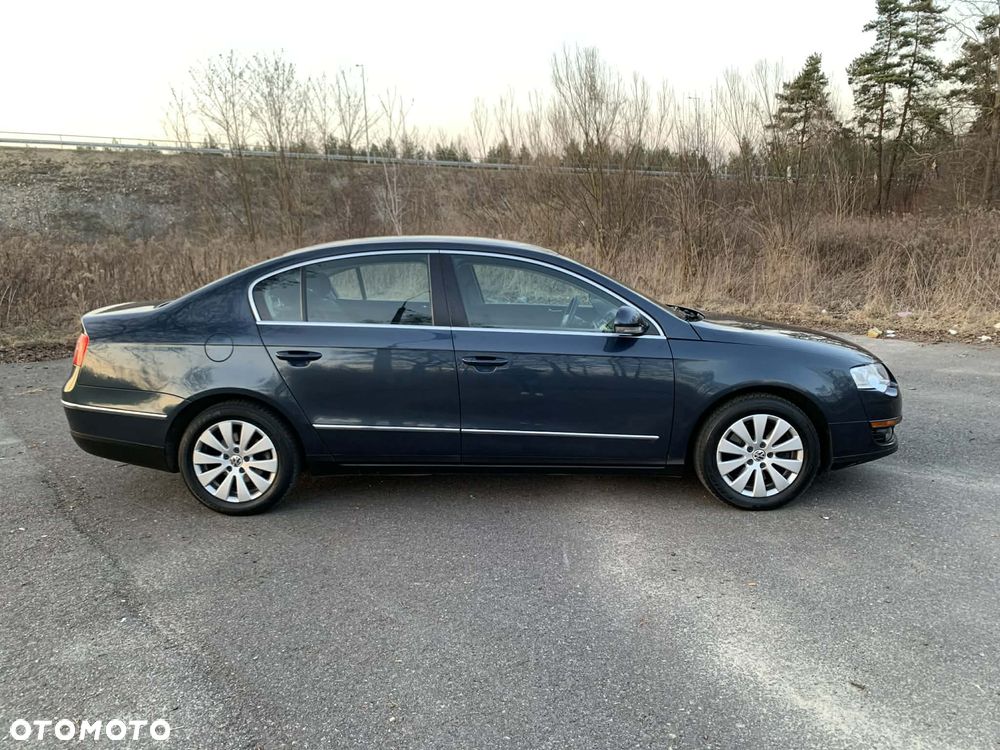 Volkswagen Passat 1.9 TDI DPF BlueMotion - 7