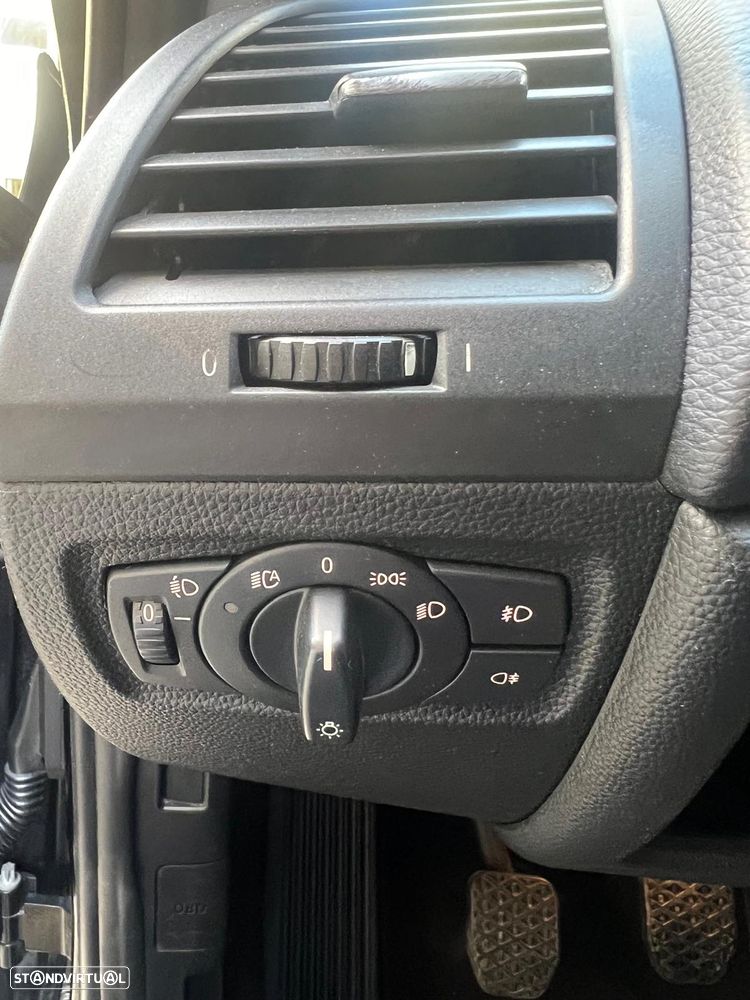 BMW 116 d Line Urban - 16