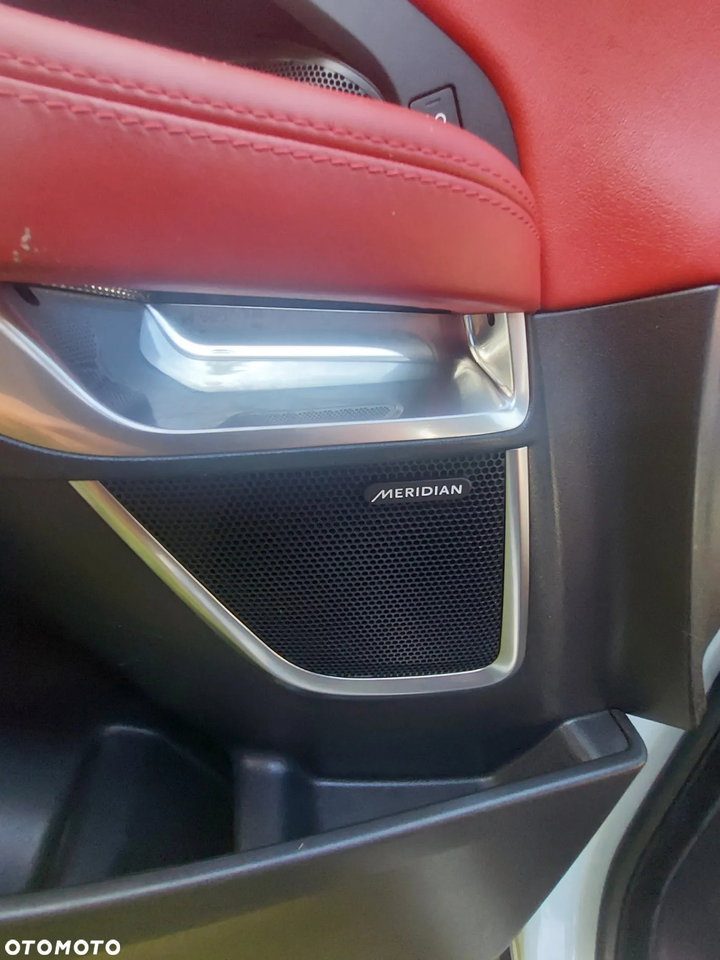 Jaguar E-Pace 2.0 i4P AWD R-Dynamic HSE - 18