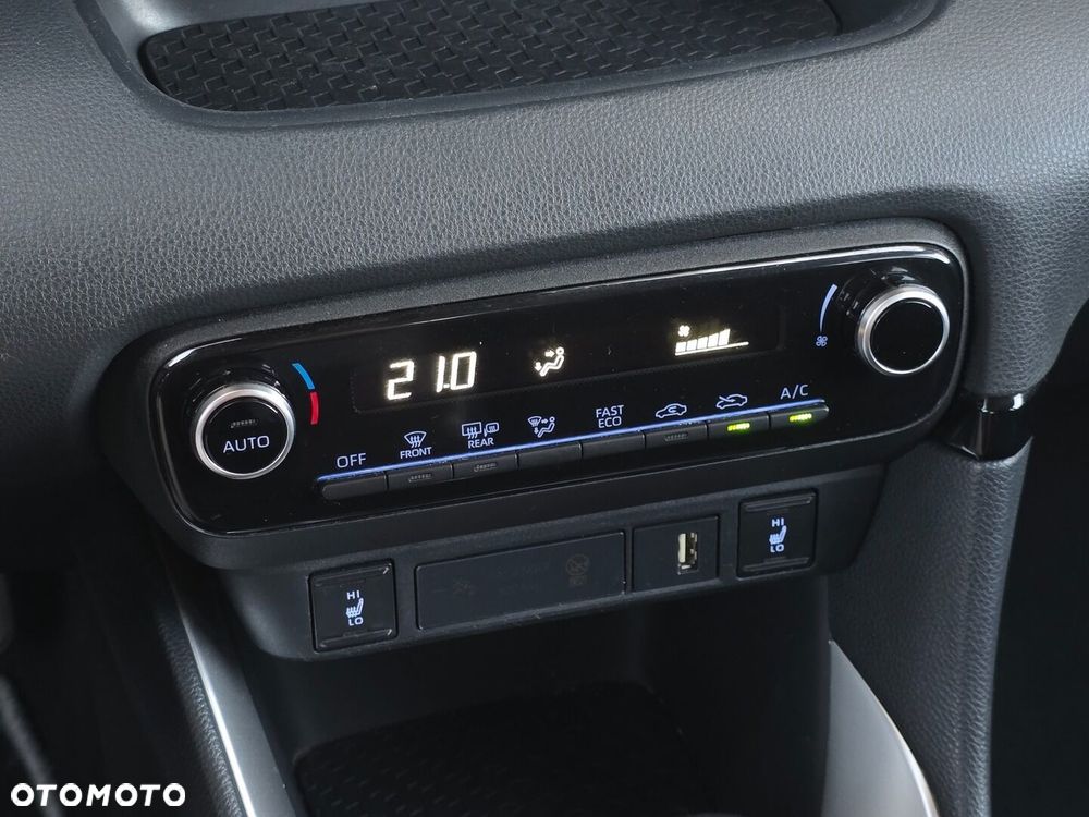 Toyota Yaris Hybrid 1.5 Comfort - 14