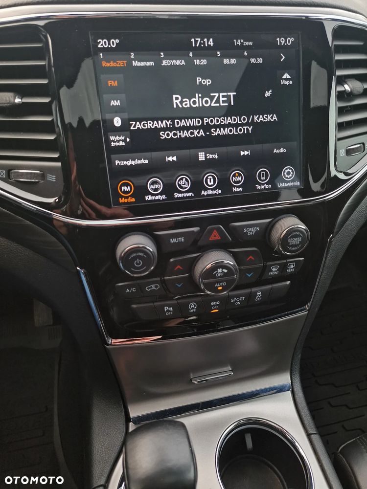 Jeep Grand Cherokee - 26