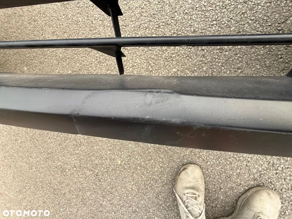 NISSAN QASHQAI ZDERZAK PRZÓD Z PARKTRONIKAMI IGŁA W KOLOR QAB - 9