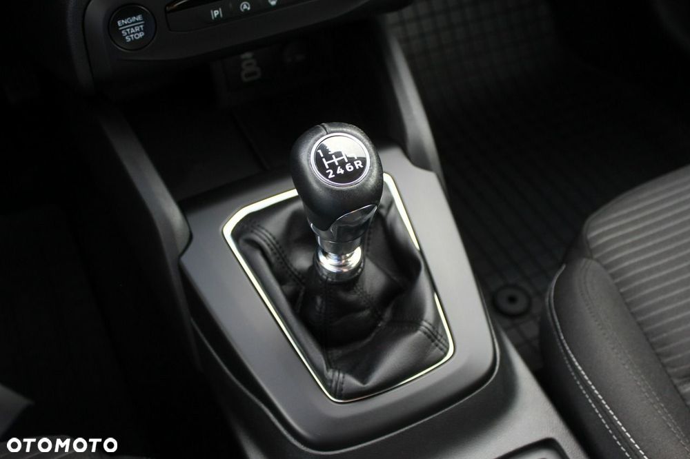 Ford Focus 1.0 EcoBoost mHEV Titanium - 28