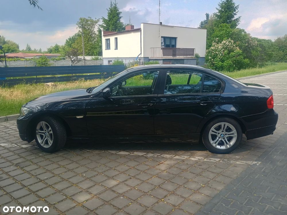 BMW Seria 3 318i - 8