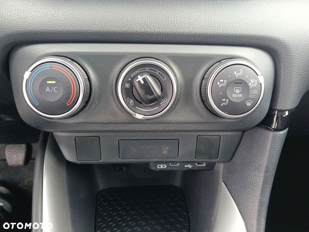 Toyota Yaris 1.5 Comfort - 19
