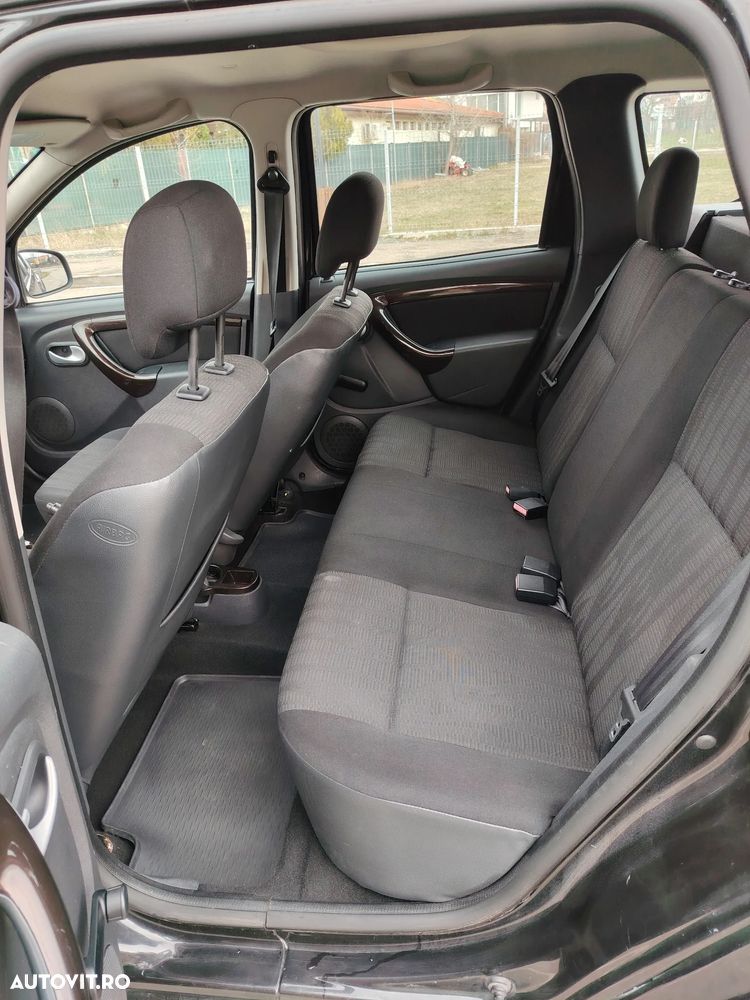 Dacia Duster 1.6 16V 105 4x2 Laureate - 13