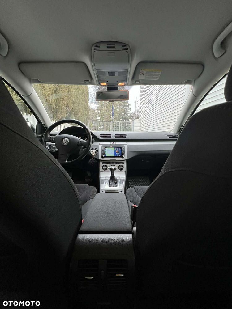 Volkswagen Passat 2.0 TDI Comfortline DSG - 6