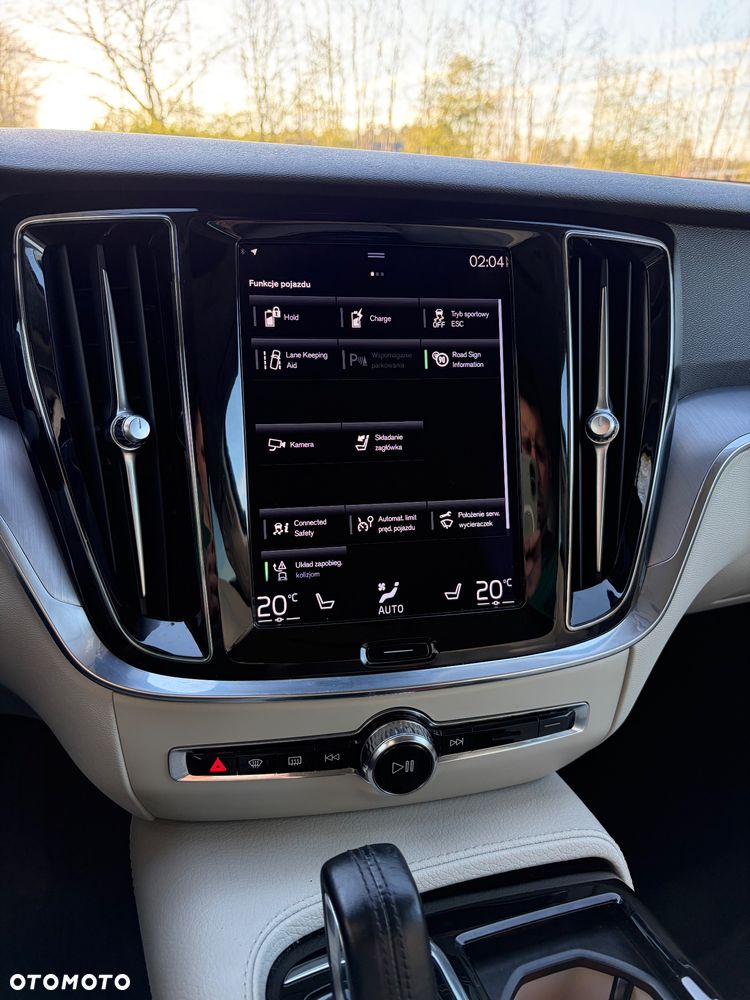 Volvo V60 T6 AWD Recharge Geartronic Inscription - 17