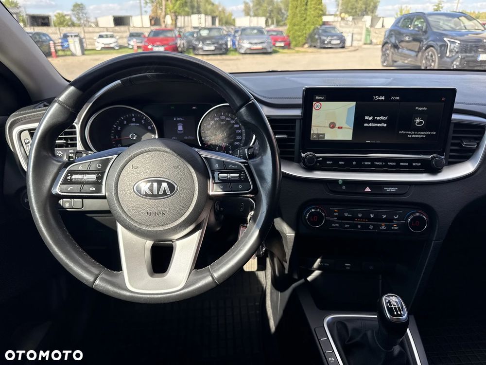 Kia Ceed 1.4 L - 13