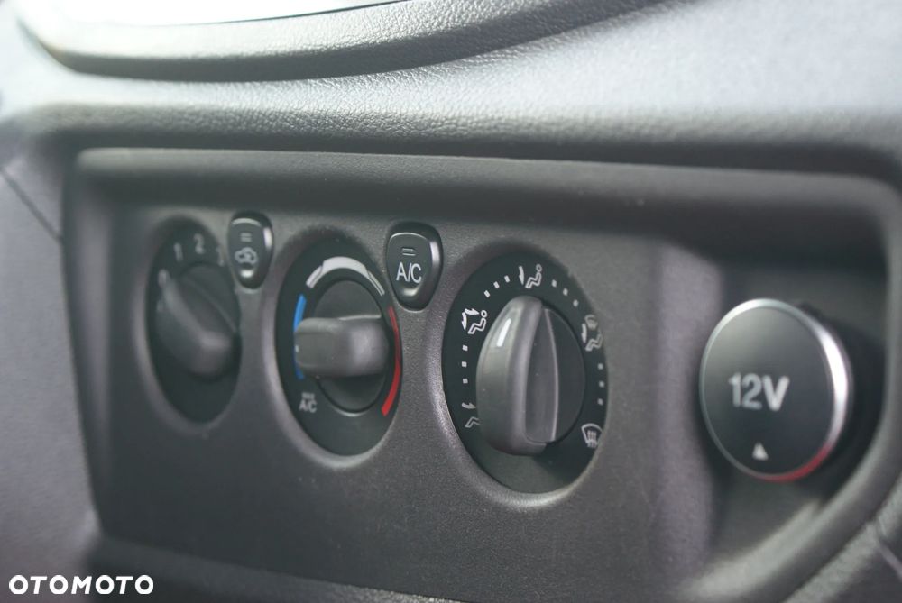 Ford Transit - 13