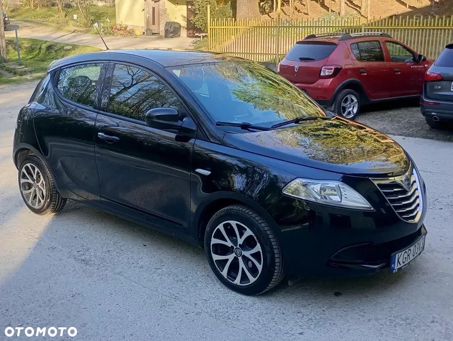 Lancia Ypsilon 1.2 8V Gold - 3