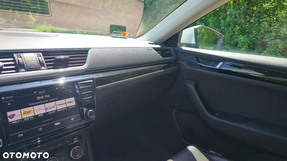 Skoda Superb 2.0 TDI L&K DSG - 10