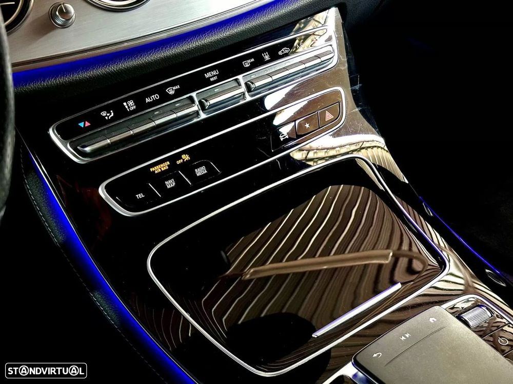 Mercedes-Benz E 300 de 4Matic 9G-TRONIC Night Edition - 33