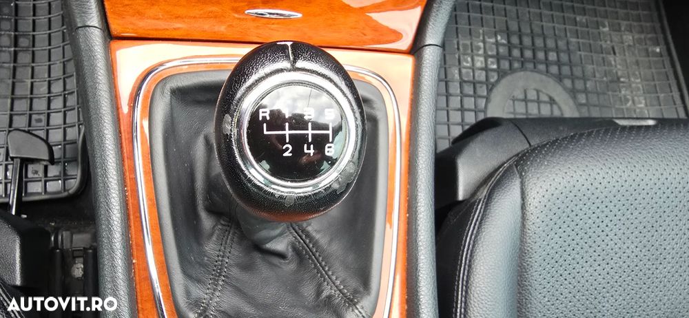 Mercedes-Benz E - 19