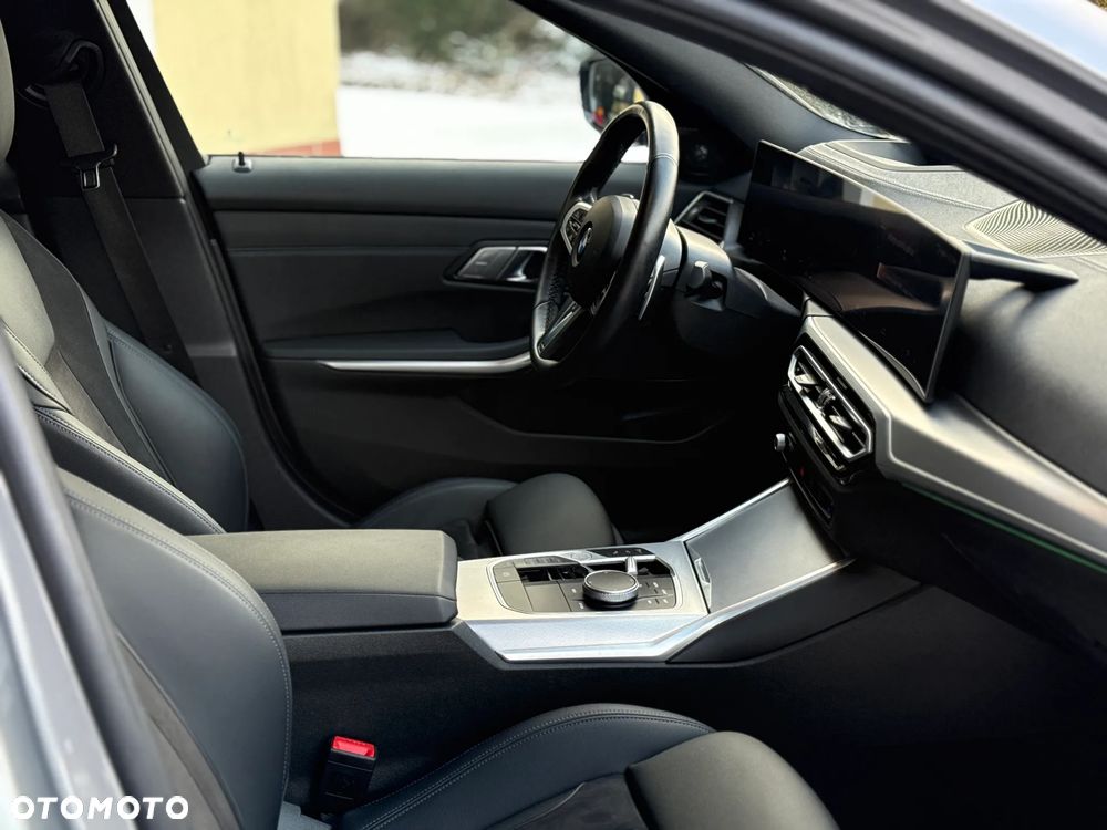 BMW Seria 3 320d xDrive M Sport sport - 37
