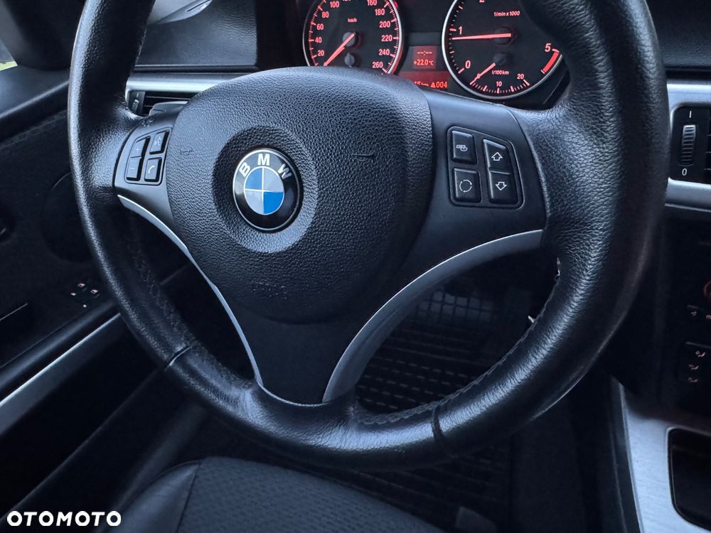 BMW Seria 3 320d DPF - 29