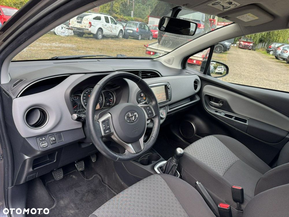 Toyota Yaris - 25
