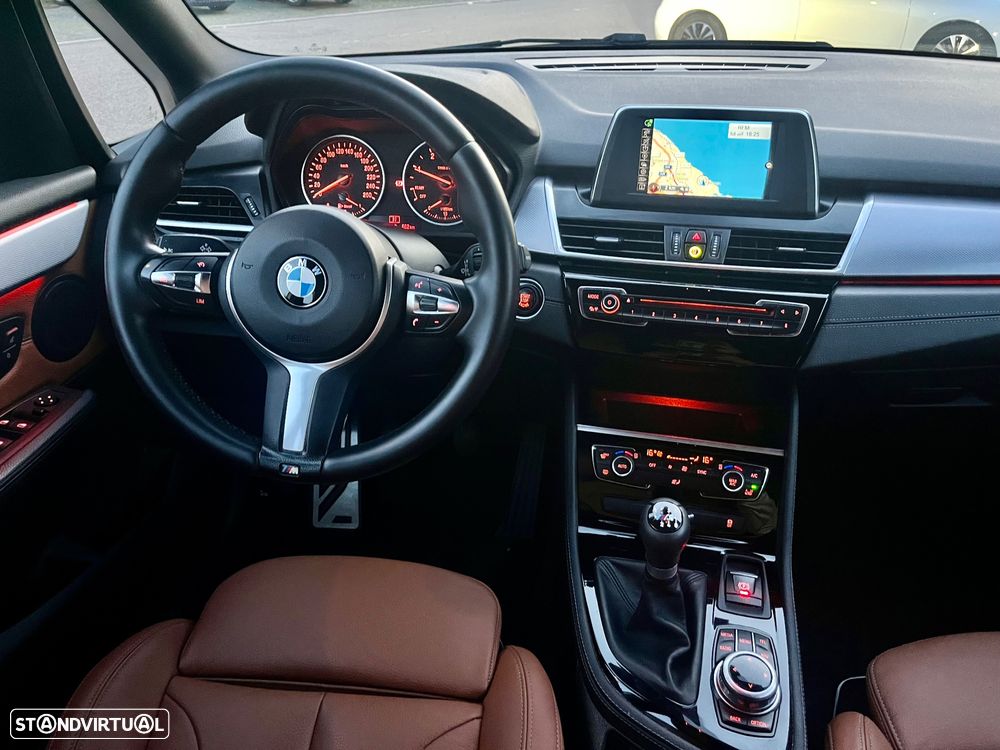 BMW 216 Active Tourer d Pack M - 11