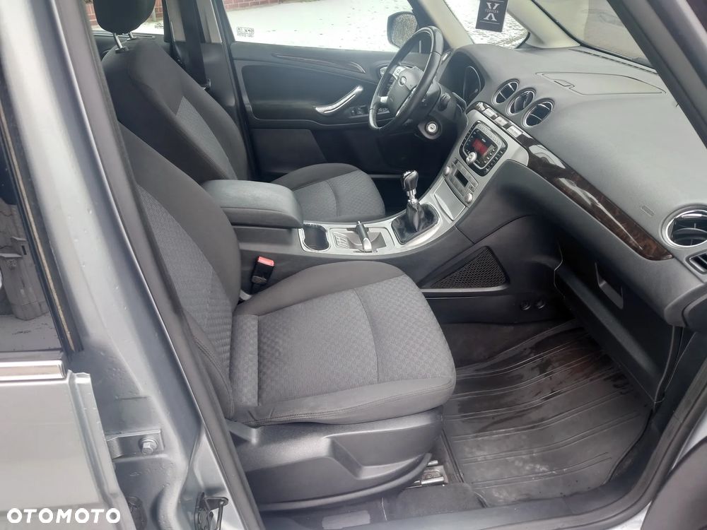 Ford Galaxy 2.0 TDCi Ghia - 14