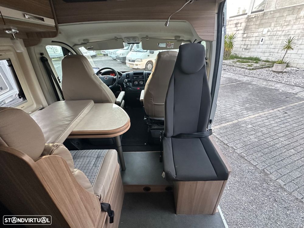 Rapido Van V56 - 29