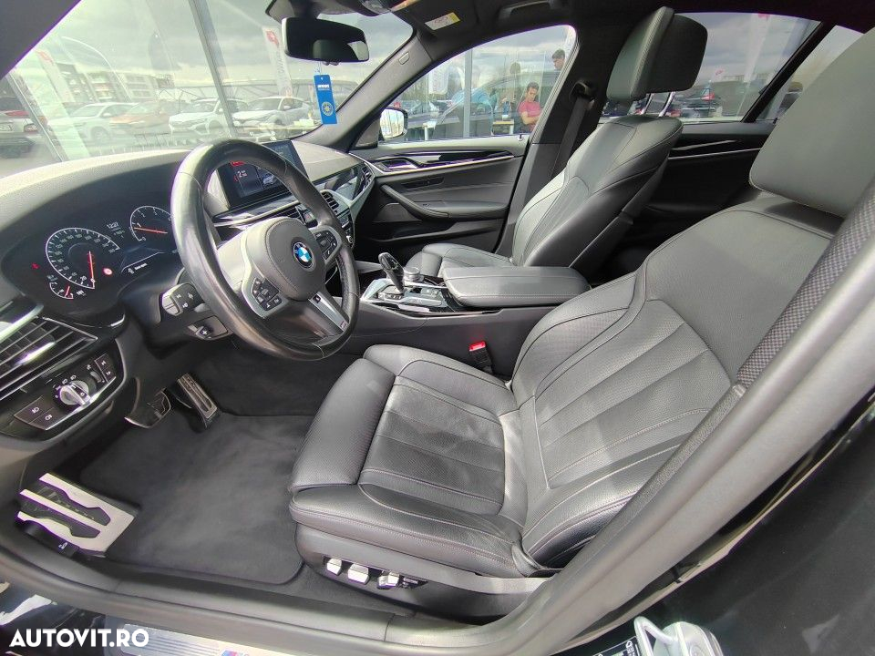 BMW Seria 5 530d xDrive AT - 12