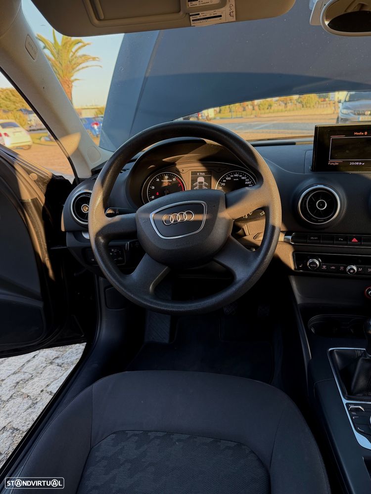 Audi A3 Sportback 1.4 TFSI Ambiente - 10