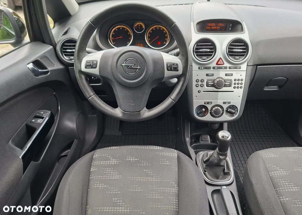 Opel Corsa 1.4 16V Satellite - 7