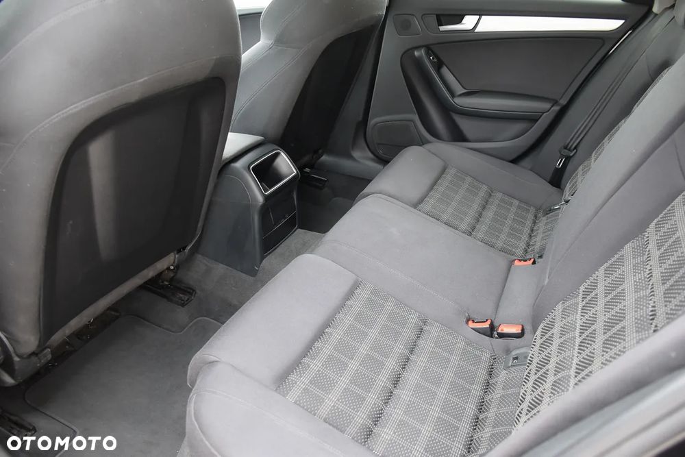 Audi A4 Avant 2.0 TDI DPF S line Sportpaket - 36