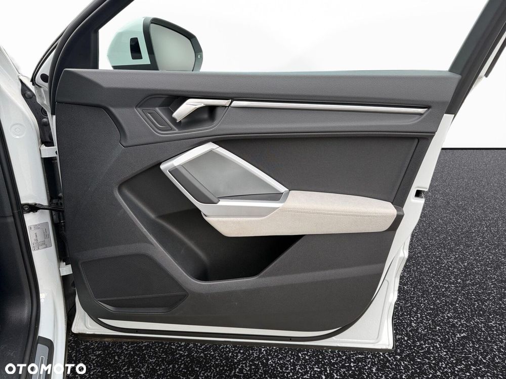 Audi Q3 Sportback - 21