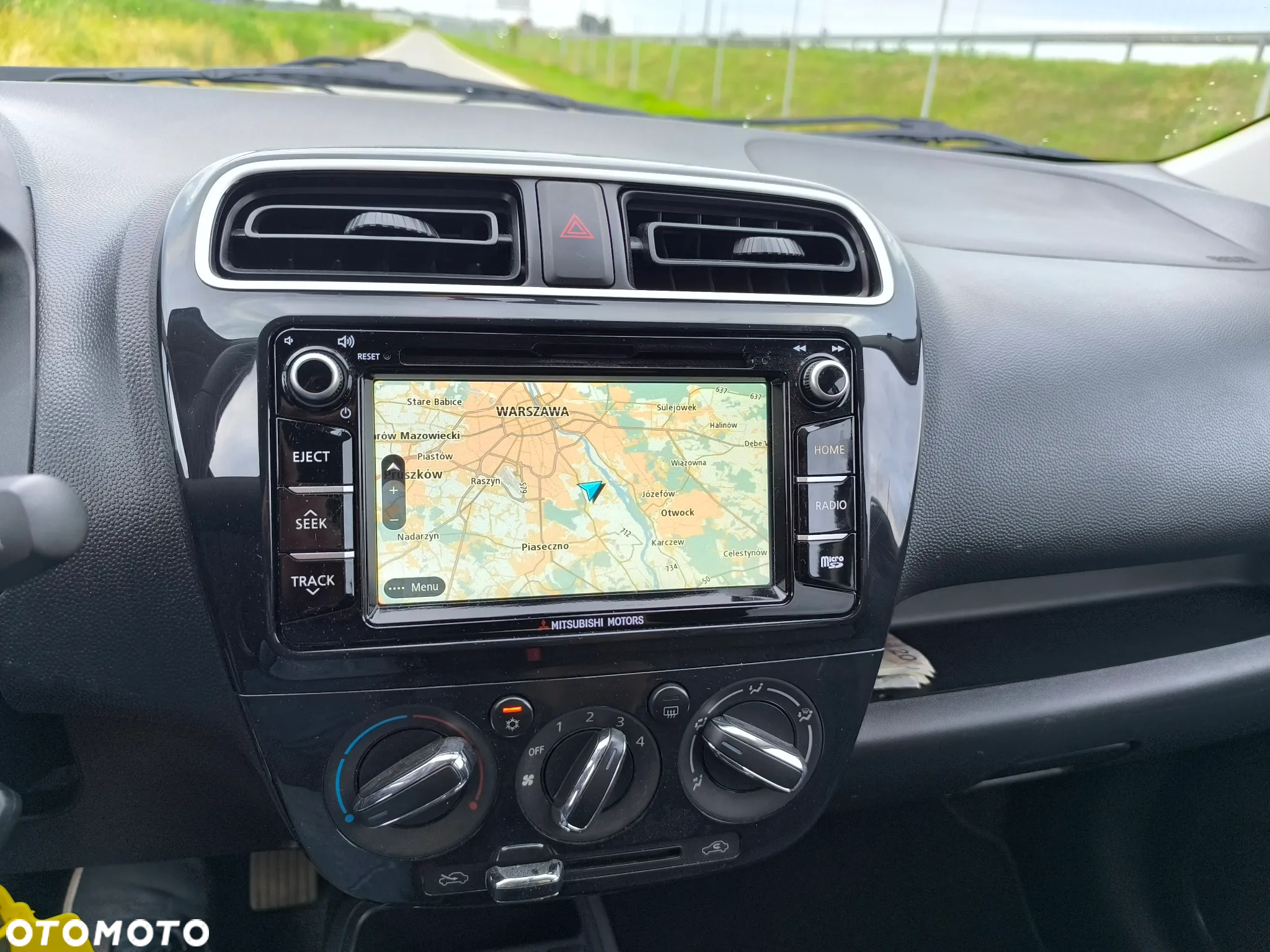 Mitsubishi Space Star 1.2 AS&G Invite - 12