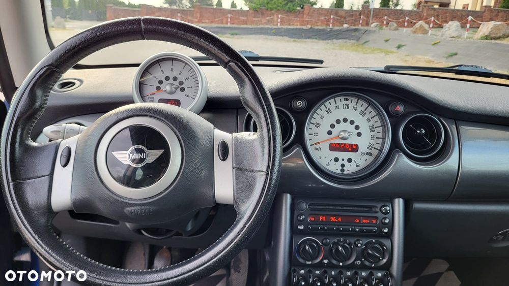 MINI Cooper Standard - 10